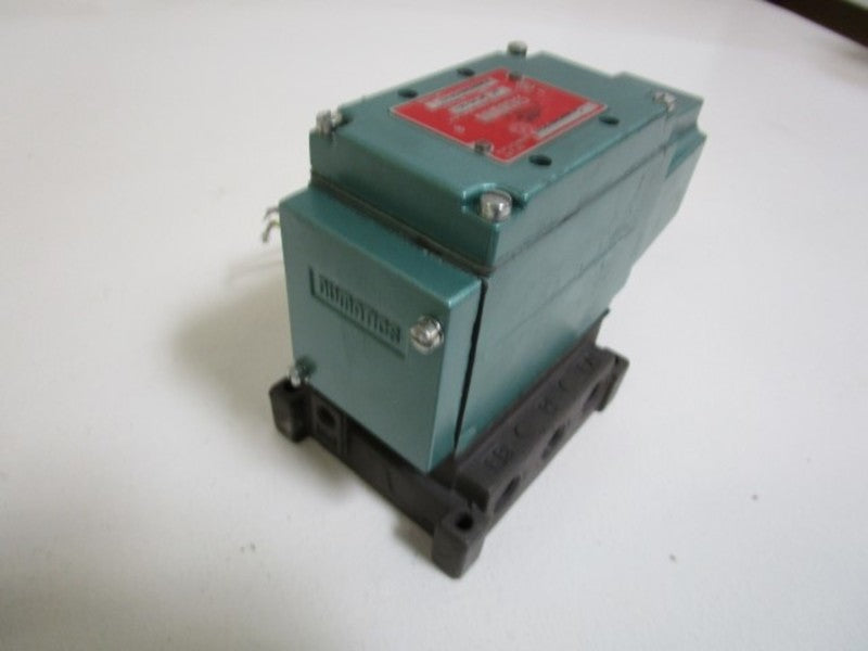 NUMATICS 33SAD400O000030 SOLENOID VALVE *NEW NO BOX*