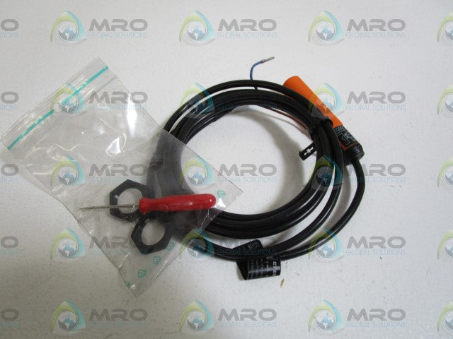 IFM EFECTOR KG0005 CAPACITIVE SENSOR *NEW IN BOX*