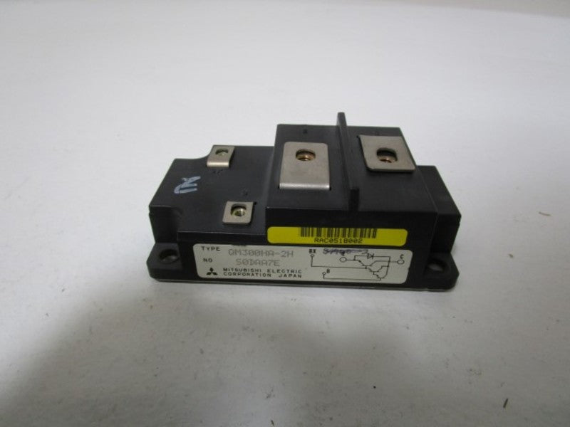 MITSUBISHI TRANSISTOR MODULE QM300HA-2H *NEW NO BOX*