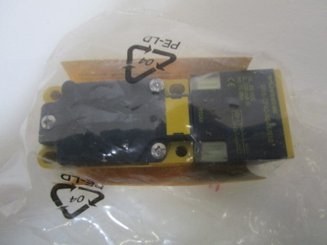 TURCK PROXIMITY SENSOR Bi15-CP40-AD4X/S10 *NEW IN FACTORY BAG*