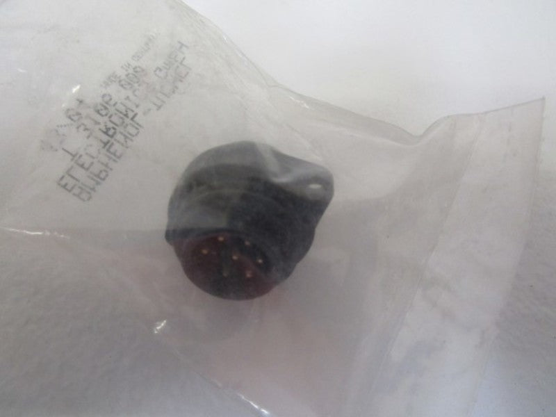 AMPHENOL MALE RECEPTACLE SOLDER T3106000 * NEW IN FACTORY BAG *