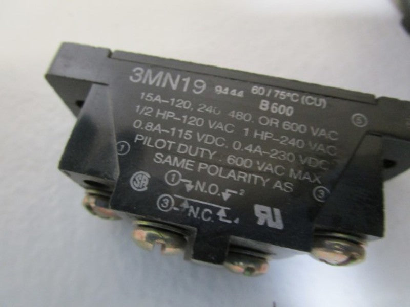 MICROSWITCH BASIC SWITCH 3MN19 *NEW NO BOX*