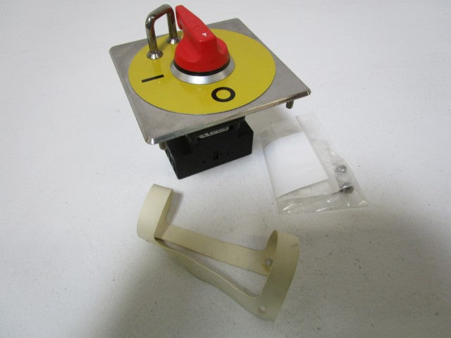 SCHMERSAL SWITCH NHSNH40 *NEW IN BOX*