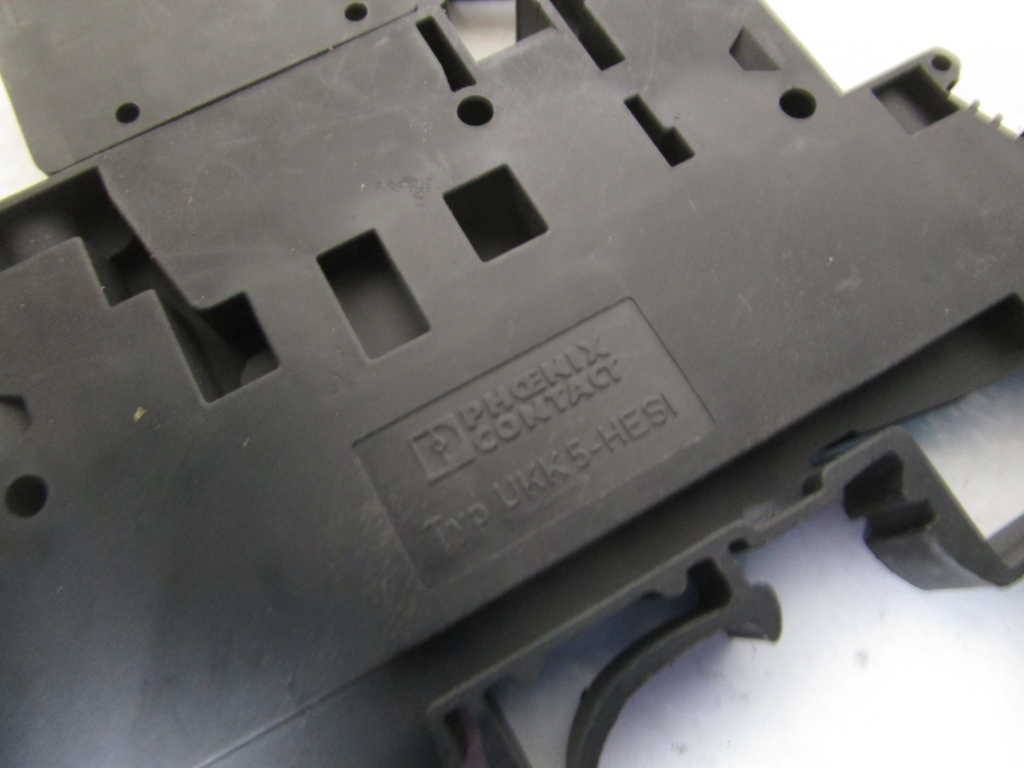 LOT OF 6 PHOENIX CONTACT TERMINAL BLOCK UKK 5-HESI *USED*