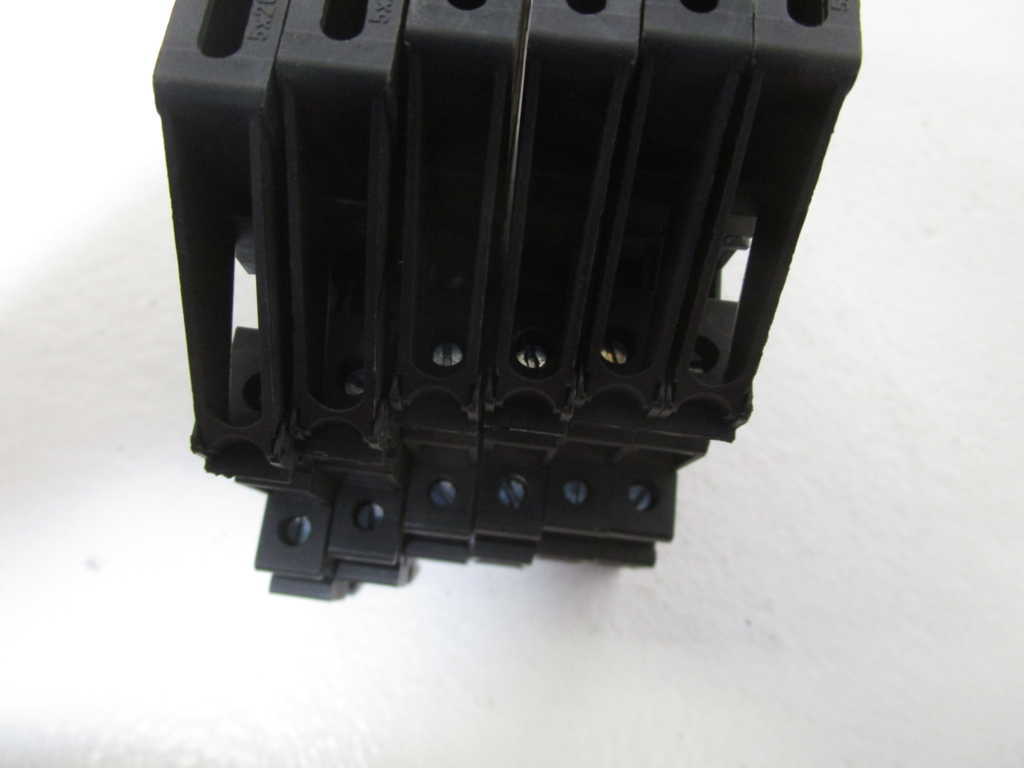 LOT OF 6 PHOENIX CONTACT TERMINAL BLOCK UKK 5-HESI *USED*