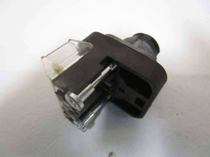 INDUSTRIAL SPARE PART PUSHBUTTON LIGHT 800T-QAH10G SER. T  UNMP