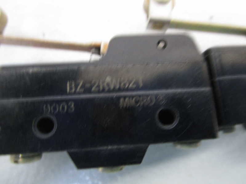 MICRO SWITCH BZ-2RW82T LIMIT SWITCH *NEW NO BOX*
