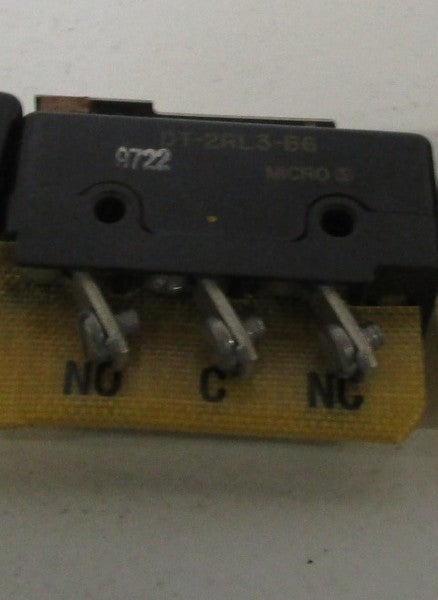 MICRO SWITCH LIMIT SWITCH DT-2RL3-B6 *NEW NO BOX*