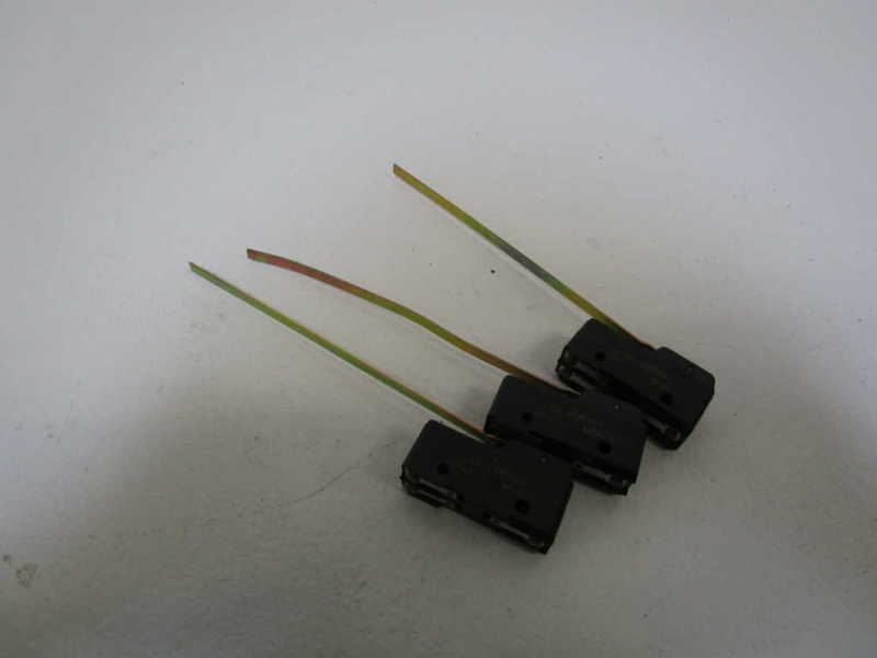 LOT OF 3 MICROSWITCH BASIC SWITCH Z-2RW863  NSNP
