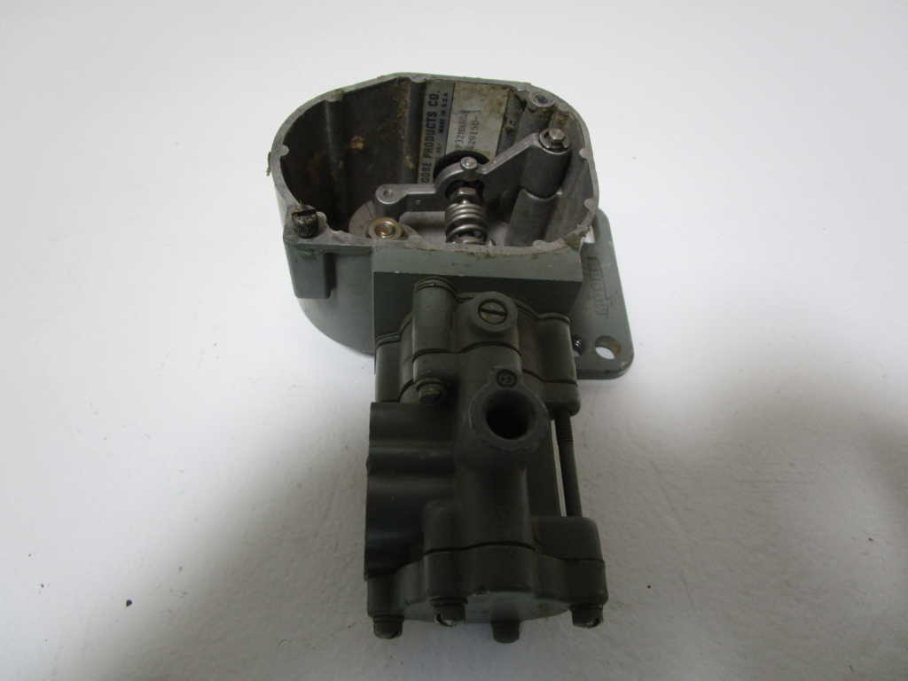 MOORE 750P32MNNN VALVE POSITIONER (AS PICTURED) *USED*