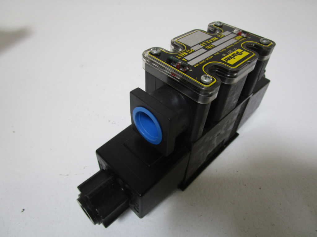 PARKER HYDRUALIC DIRECTIONAL VALVE D1VW4CNYCF56 -75 *NEW IN BOX *