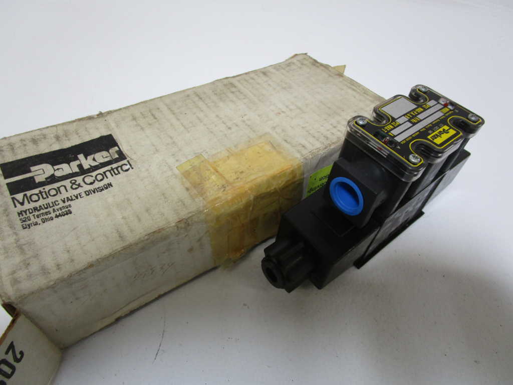 PARKER HYDRUALIC DIRECTIONAL VALVE D1VW4CNYCF56 -75 *NEW IN BOX *