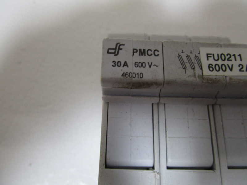 DF PMCC 30A 600V FUSE HOLDER 460010  UNMP