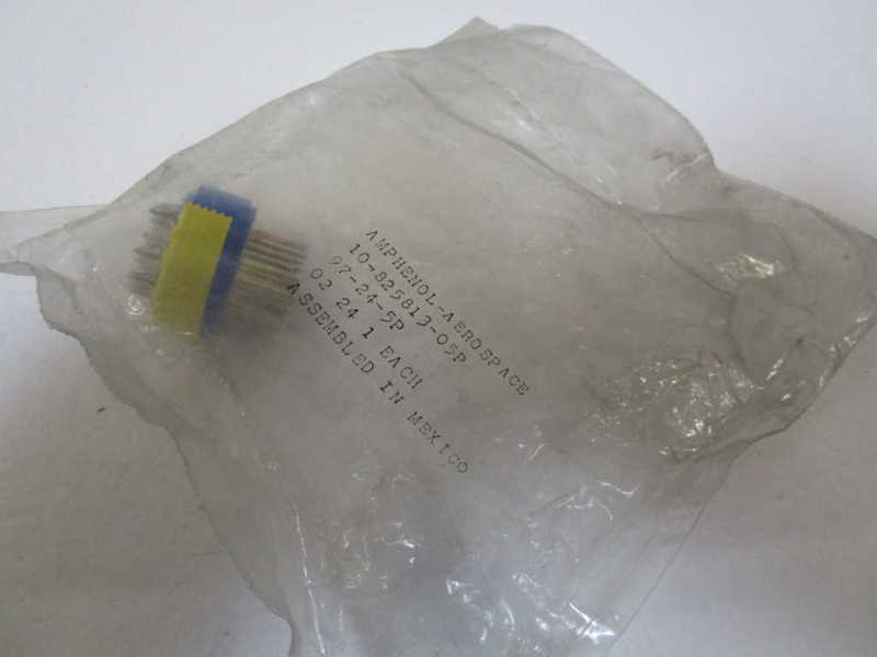 AMPHENOL CONNECTOR 10-825813-05P  NSMP