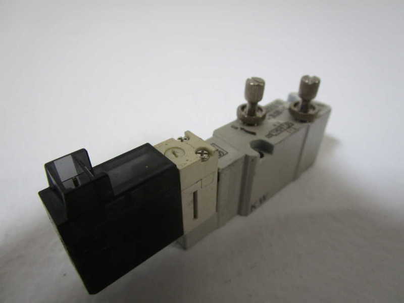 SMC VALVE VQZ2151S-3L0B-C *NEW NO BOX*
