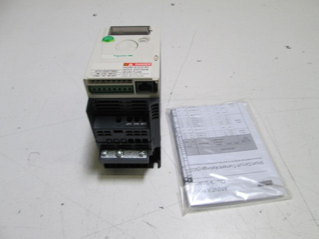 SCHNEIDER ELECTRIC AC SPEED DRIVE ATV12H075M3 *NEW IN BOX*