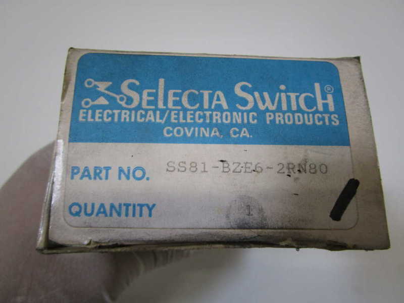 SELECTA SWITCH SS81-BZE6-2RN80 *NEW IN BOX*
