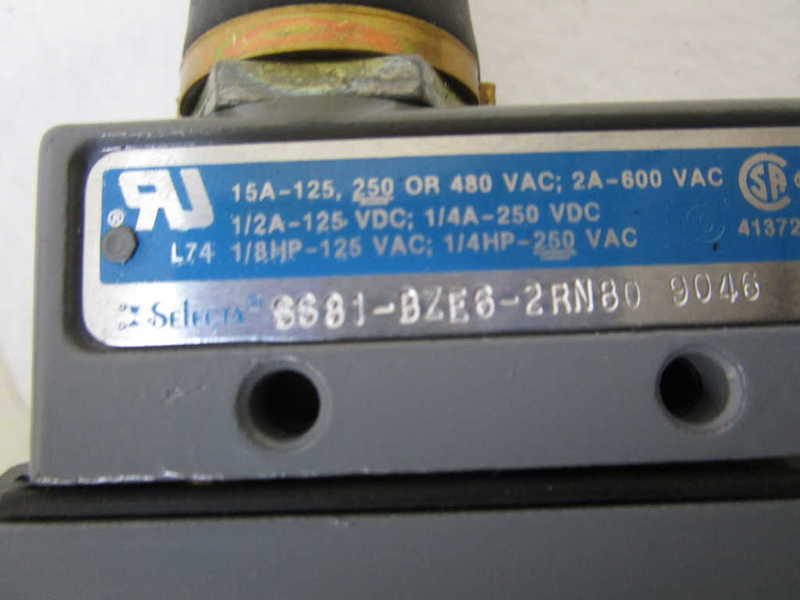 SELECTA SWITCH SS81-BZE6-2RN80 *NEW IN BOX*