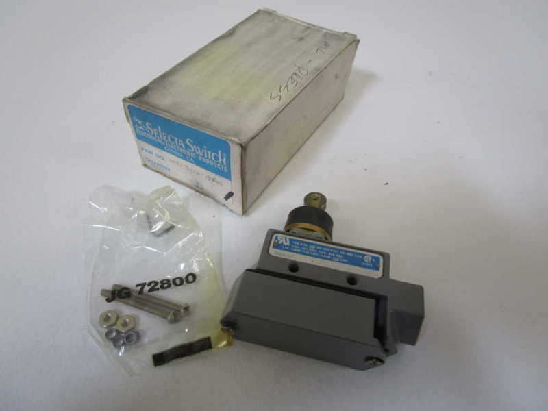 SELECTA SWITCH SS81-BZE6-2RN80 *NEW IN BOX*