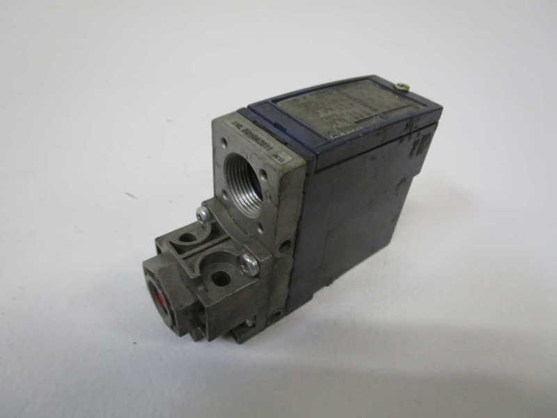 TELEMECANIQUE PRESSURE SWITCH XMLB010A2S11   UNMP