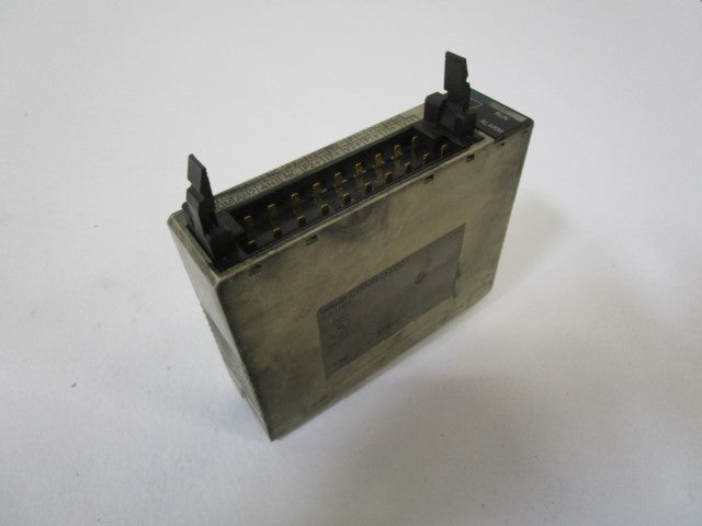 OMRON ANALOGUE OUTPUT MODULE C200H-DA001 (AS PICTURED) *USED*