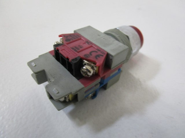 IDEC PUSHBUTTON (RED) ALW R06 *NEW NO BOX*