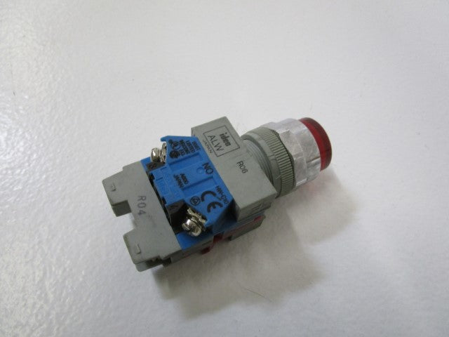 IDEC PUSHBUTTON (RED) ALW R06 *NEW NO BOX*