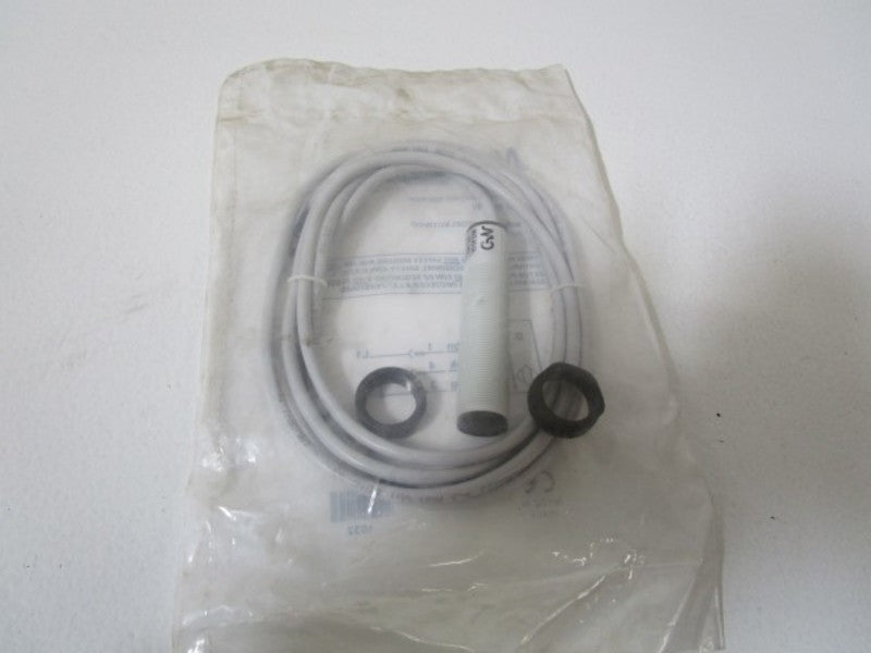 AUTOMATION DIRECT PHOTOELECTRIC SWITCH MV2-A0-0A * NEW IN FACTORY BAG *