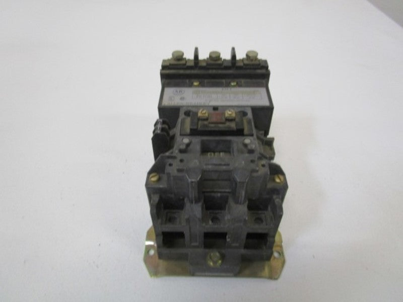 ALLEN BRADLEY CONTACTOR 500-D0D930 SER. A  UNMP