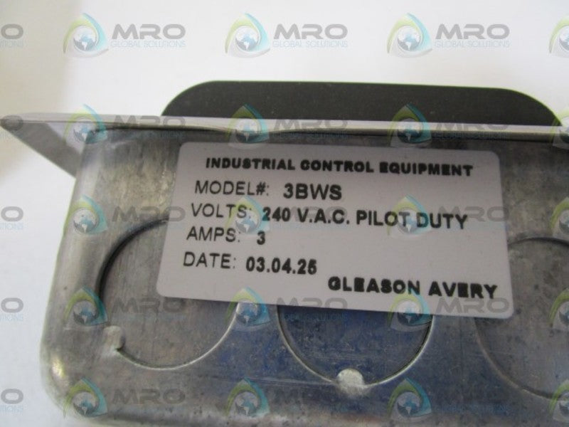 INDUSTRIAL CONTROL EQUIPMENT PUSHBUTTON ENCLOSURE 3BWS *NEW IN BOX*
