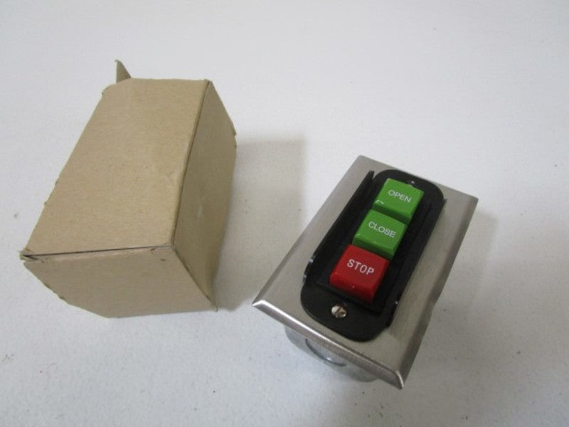 INDUSTRIAL CONTROL EQUIPMENT PUSHBUTTON ENCLOSURE 3BWS *NEW IN BOX*