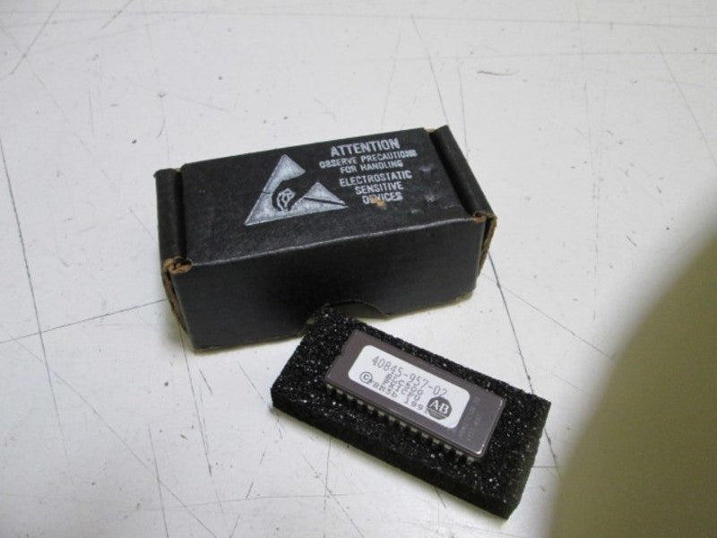INDUSTRIAL SPARE PART SLC 500 40845-957-02 F/W 5b CHIP  NSMP