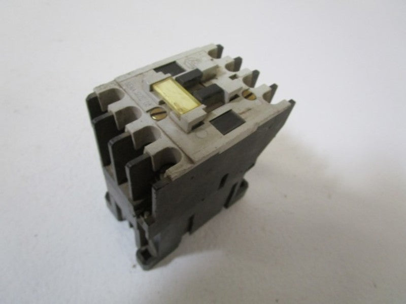 INDUSTRIAL SPARE PART CONTACTOR 120/110V 500-TOD92 SER. B  UNMP