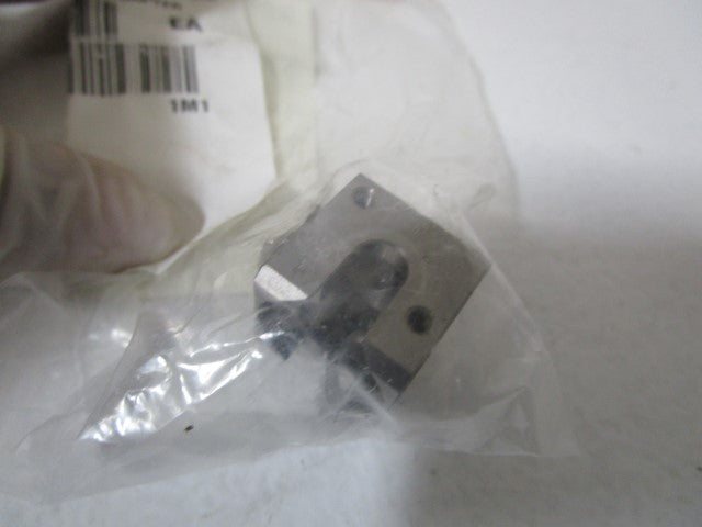 NORDSON AIR VENT FITTING 189733 *NEW NO BOX *