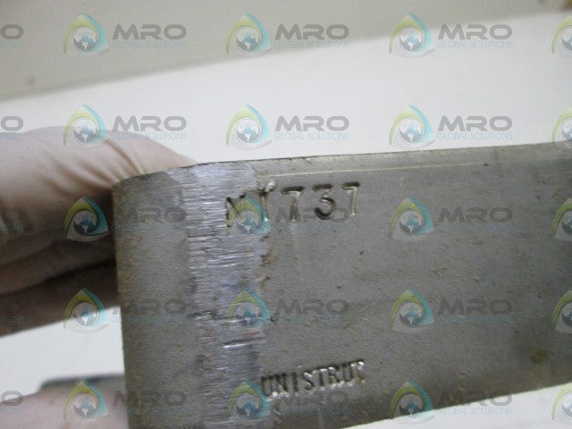 LOT OF 25 UNISTRUT "U" SHAPE FITTING N1737 *NEW IN BOX*