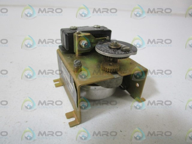 INDUSTRIAL TIMER CO. TIMER 120V CM2 *NEW NO BOX*