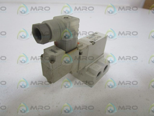 SMC SOLENOID VALVE VQZ335-5YZ *USED*