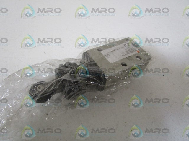 SMC 1/8" VALVE NVM430-N01-06 *NEW NO BOX*