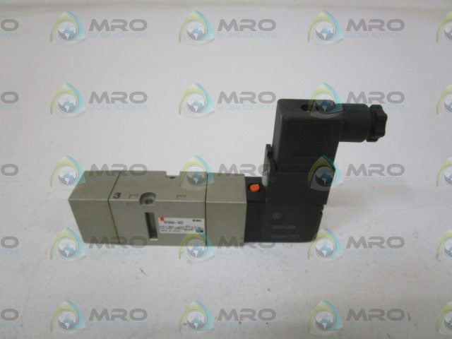 SMC DOUBLE PILOT BASE MOUNT VALVE VF3343-5DZ (AS PICTURED) *NEW NO BOX*