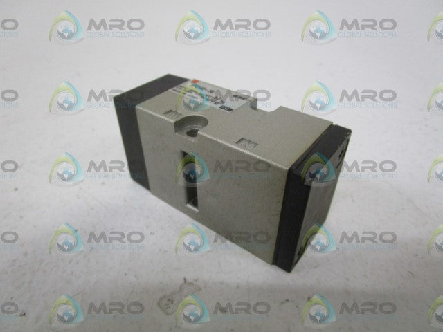 SMC SOLENOID VALVE VF3143-3G *USED*