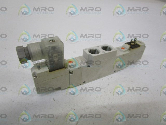 SMC VALVE VQZ3220-6Y-02T *USED*