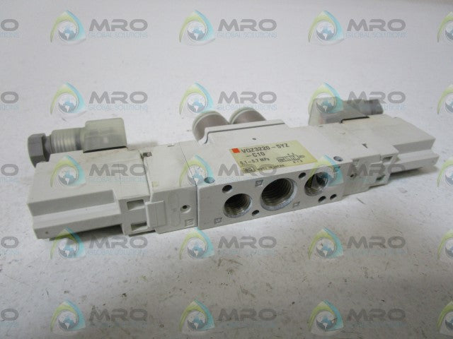 SMC BODY PORTED VALVE VQZ3220-5YZ-C10 *NEW NO BOX*