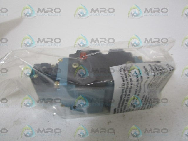 MAC 6533B-000-PM-111DA SOLENOID VALVE  *NEW IN BOX*