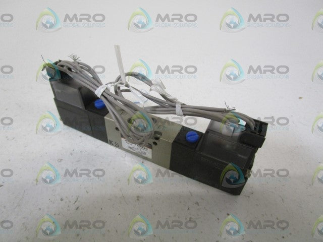 SMC SOLENOID VALVE VZ2220 *NEW NO BOX*