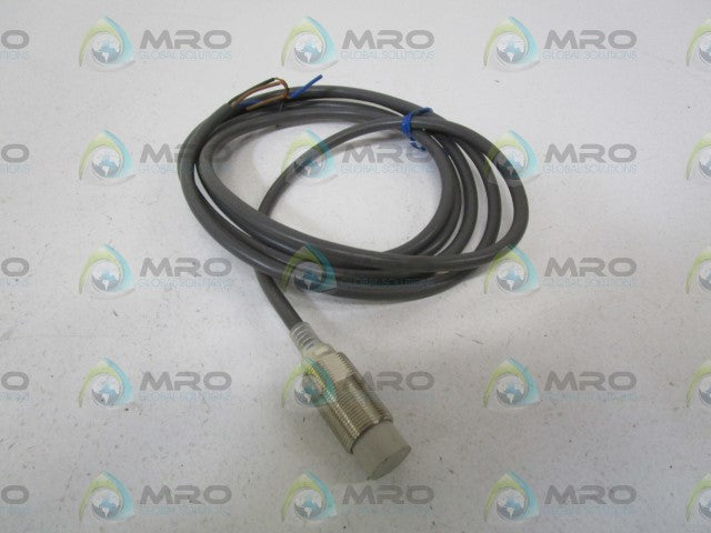 OMRON PROXIMITY SENSOR E2E-X10MF2 *NEW NO BOX*