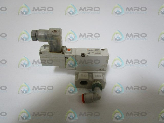 SMC VALVE  VQZ345-5YZ *USED*