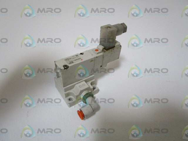 SMC VALVE  VQZ345-5YZ *USED*