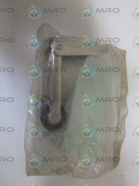 LOT OF 3 SMC ROLLER LEVER VM-01A *NEW IN FACTORY BAG*