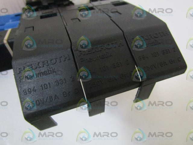 LOT OF 3 REXROTH MANIFOLD 898 500 372 2 W/ END CAP 894 101 331 2 *NEW NO BOX*
