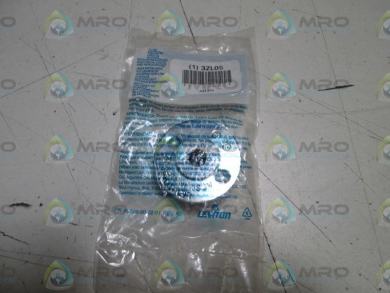 LEVITON FLUORESCENT LAMP HOLDER 3ZL05  NSMP
